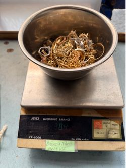 Buying Gold / Comprando Oro