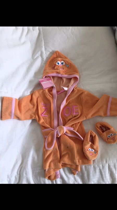Sesame Street bathrobe size 0-6 months