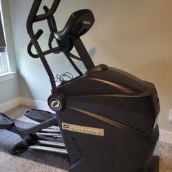 Elliptical - Octane Fitness 