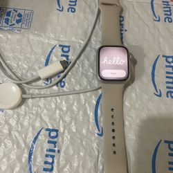 Apple Watch Series 8 41mm Starlight Watch and S/M Band - Excellent Condition with Charger. Has Apple Warranty till July 2024. In Like New Condition. N