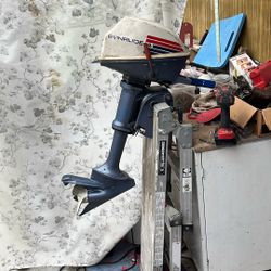 Vintage Evinrude LIGHTWIN 4 HP Outboard 2 Stroke Motor