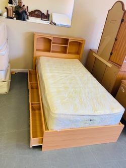 Twin bed good condition