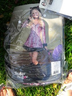 Girl costume size junior 3-5 girls size 14-16