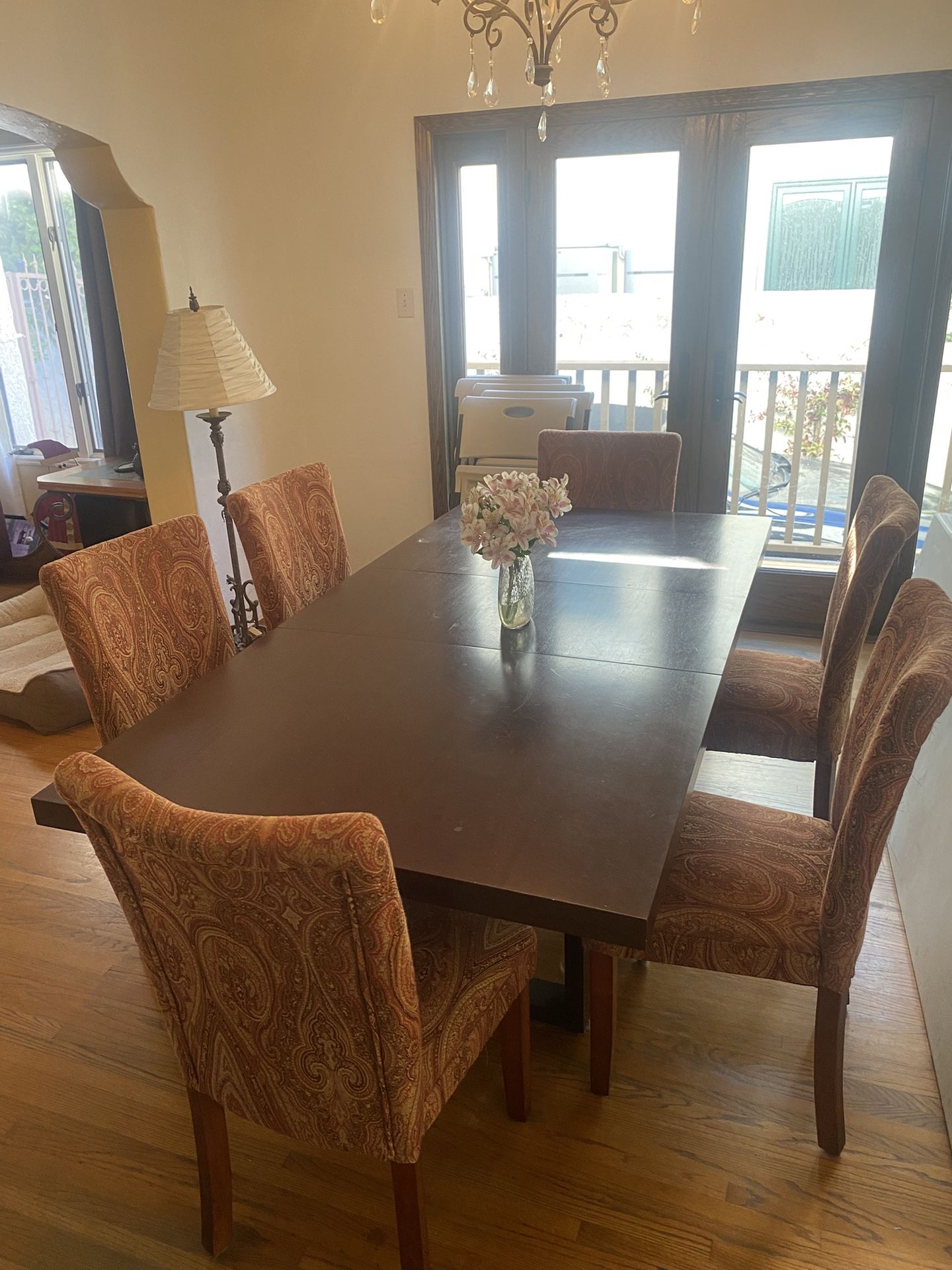 Dinning Table With 6 Chairs