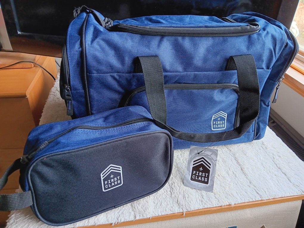 New 20" Duffle Bag w/bonus Toiletry Bag