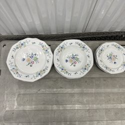 China Set Of Plates 