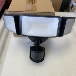 LED Security Lights with Motion Sensor Light For Outdoor - 5000K Daylight - 4500 Lumen - 110 Volts - Black