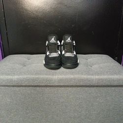 Air Jordan Retro 4 Thunder White 
