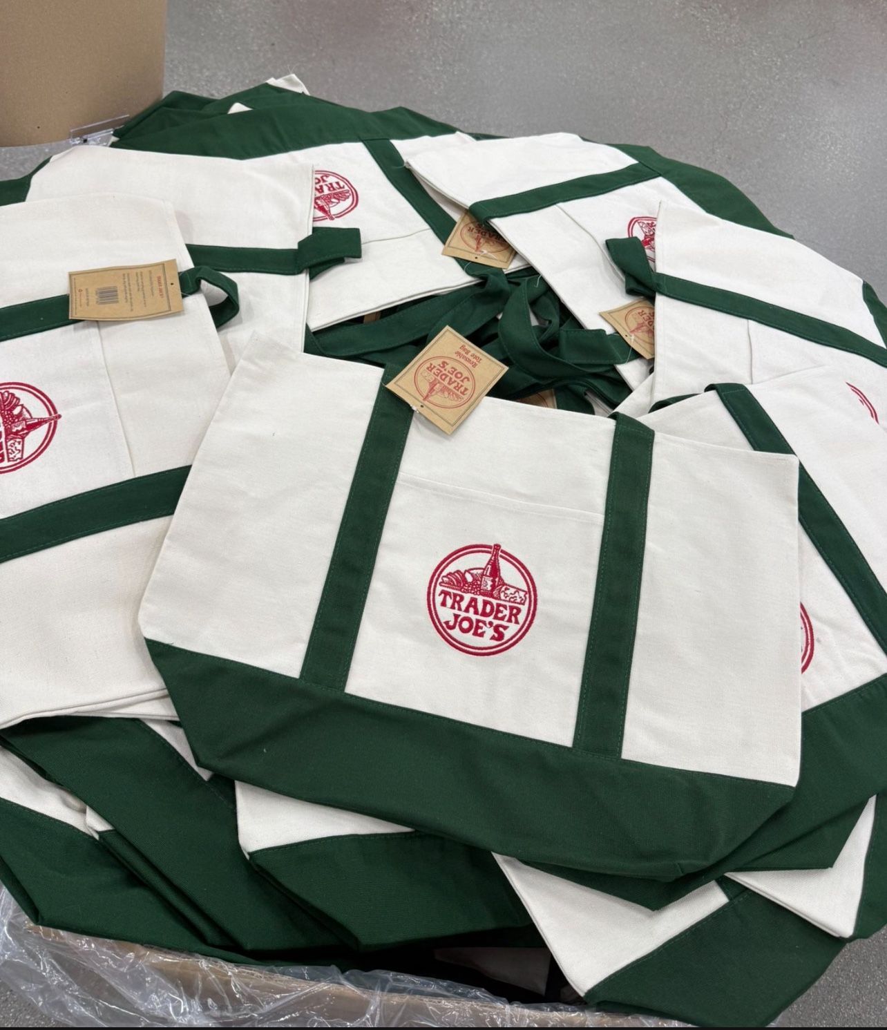 Trader Joe's New Release  Large Green Tote Bag