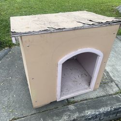 Dog House $10