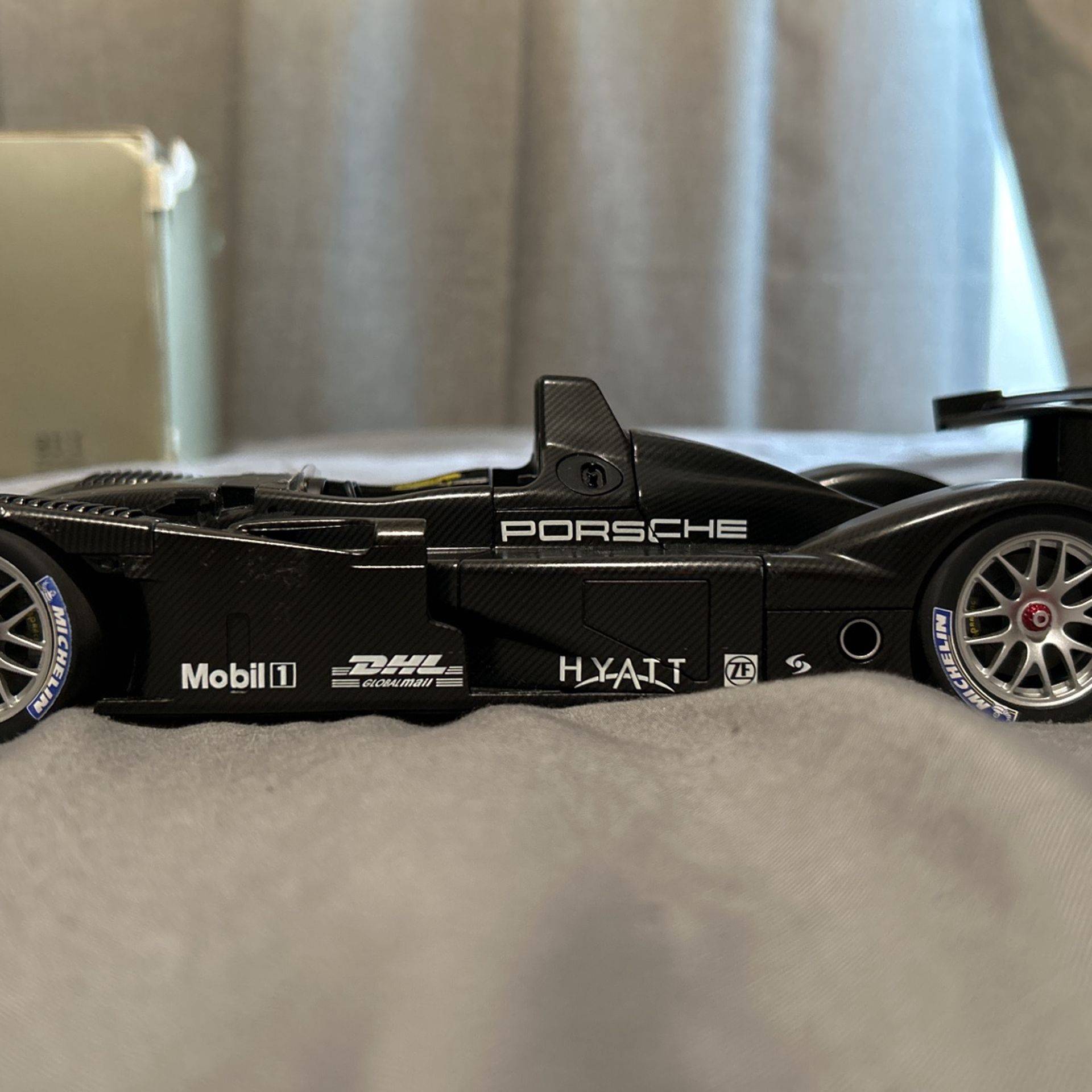 PORSCHE: RS Spyder (Black Carbon Fiber Variant) Model 1:18 Scale