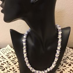 Vintage White & Purple Shell Chip Necklace.  Like New. 18"