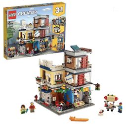 LEGO Creator 3 in 1 Townhouse Pet Shop & Café 31097