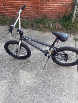 Mongoose Bmx bike very nice and smooth