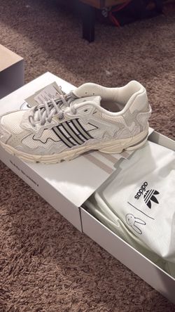 Adidas Response CL (Bad Bunny)