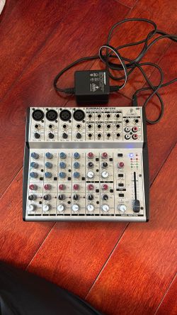 Behringer EURORACK UB1202FX Mixer