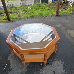 Free coffee table