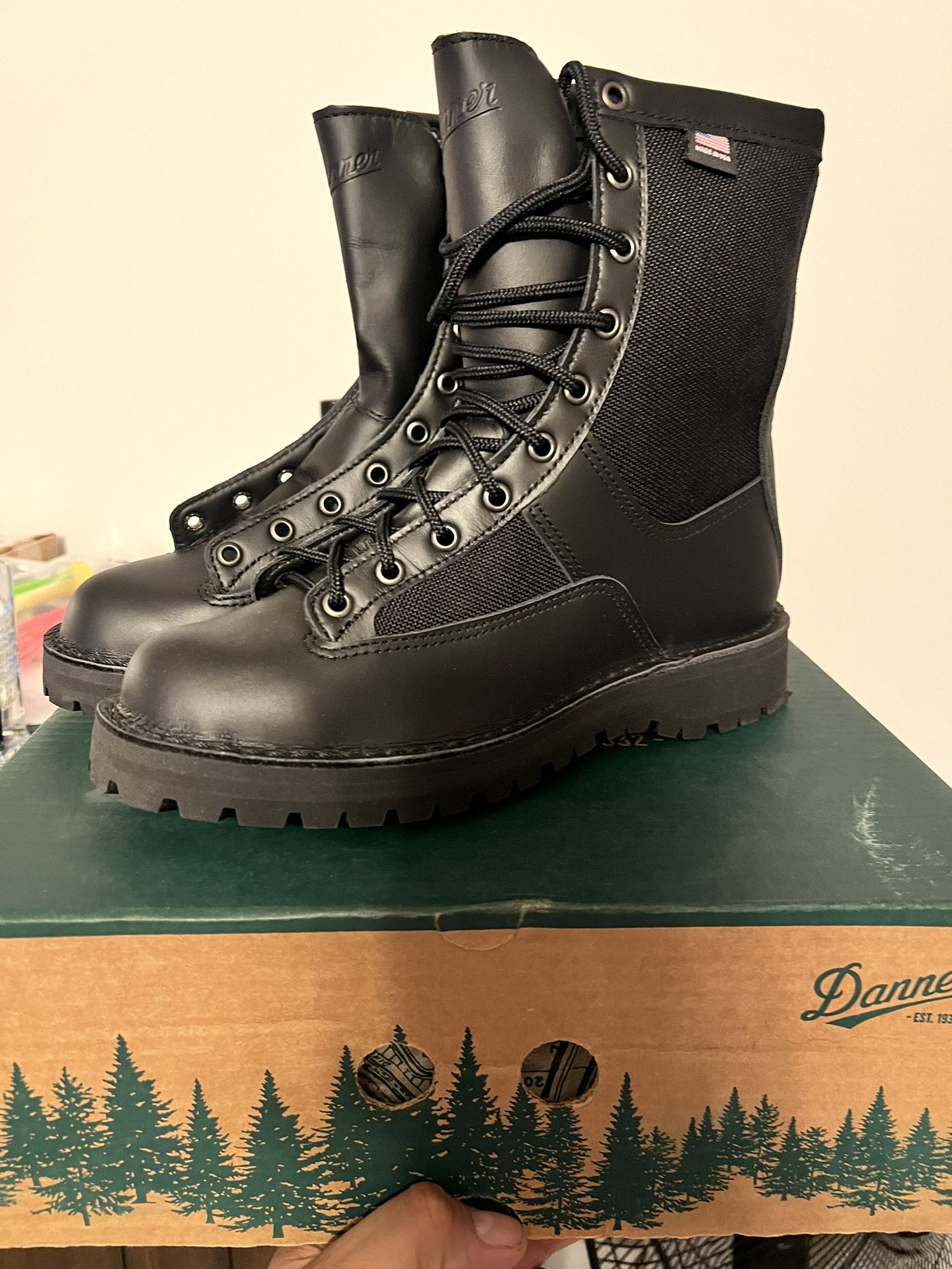 Danner Boots! Womens Size 8 1/2! 