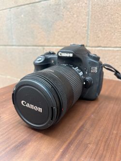 Canon EOS 60D DSLR Camera + 2 Canon Zoom Lenses + Accessories