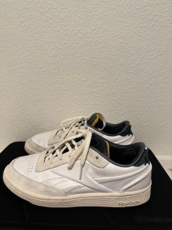 Reebok Sneaker Size 5.5