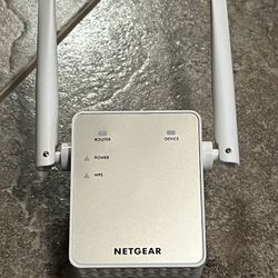 Netgear AC1200 Wi-Fi Range Extender