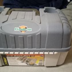 TACKLE BOX