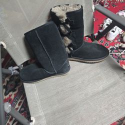 As New BLACK WOMENS BOW UGGS SIZE 7
