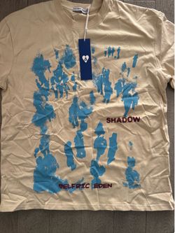 🔥 Trendy Graphic Tee – Size Medium 🔥