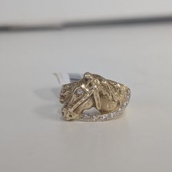 14kt Yellow Gold & .10ct Diamond Horse Ring 6.3g size 7