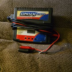 Duratrax Onyx 230 Charger And Lipo Batteries