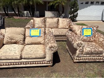 FREE COUCHES