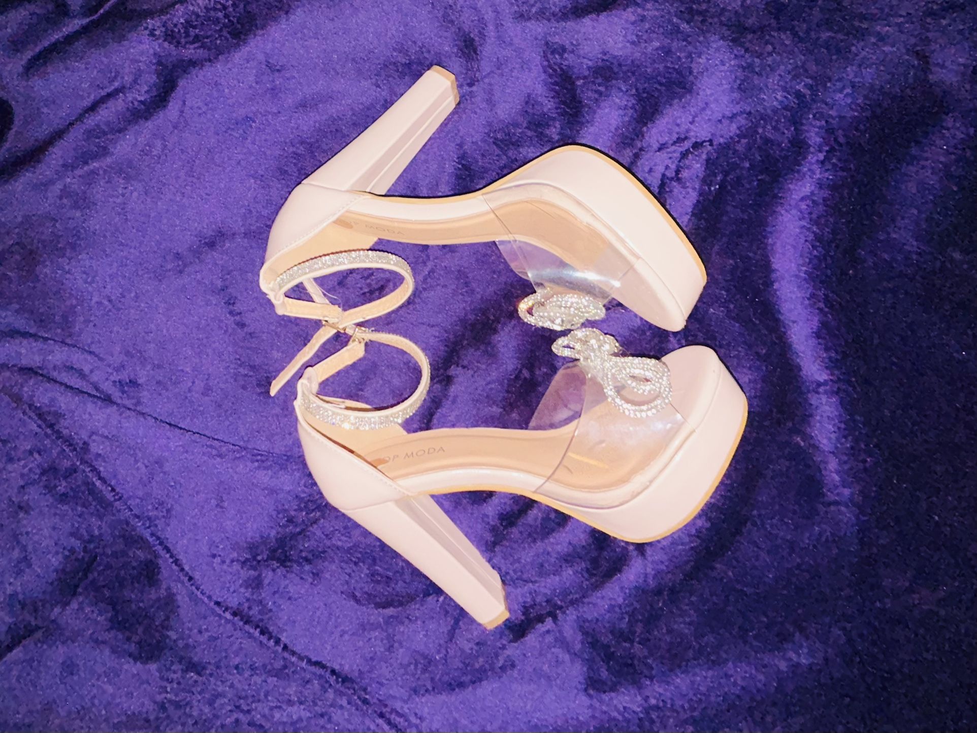 Heels W Sparkley Bow