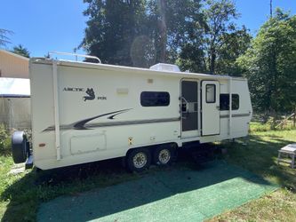 2003 Arctic Fox Travel Trailer 25’