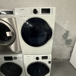 Samsung Washer And Dryer  Set “24 ( Lavadora Y Secadora ) 