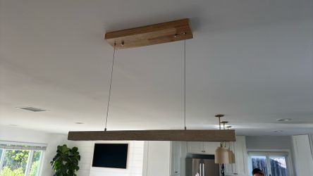 Vakkerlight linear Travertine light