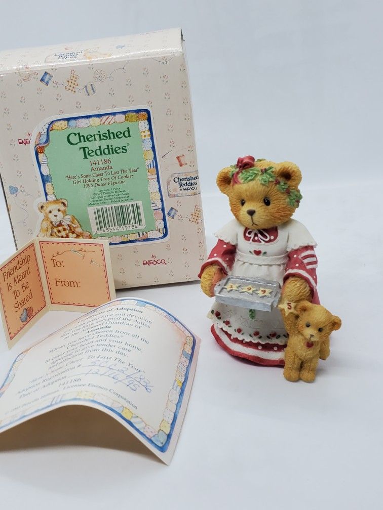 New Cherished Teddies Amanda Here's Some Cheer To Last The Year 141186 figurine
MINT CONDITION, STORED IN THE BOX, COMES WITH ORIGINAL PACKAGING
