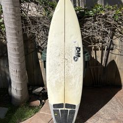 DHD surfboard 3DV model 6’2”