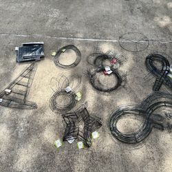 Wire Wreath Forms • Total of 48 in lot 