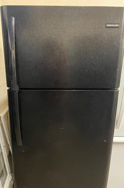 Frigidaire Top Mount Black Refrigerator Fridge
