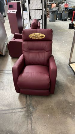 Custom Recliner Used For Complexcon 2025