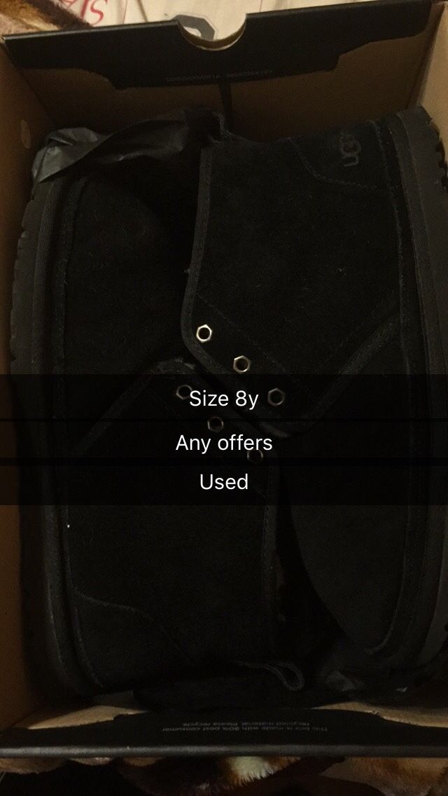 Size 8 black uggs