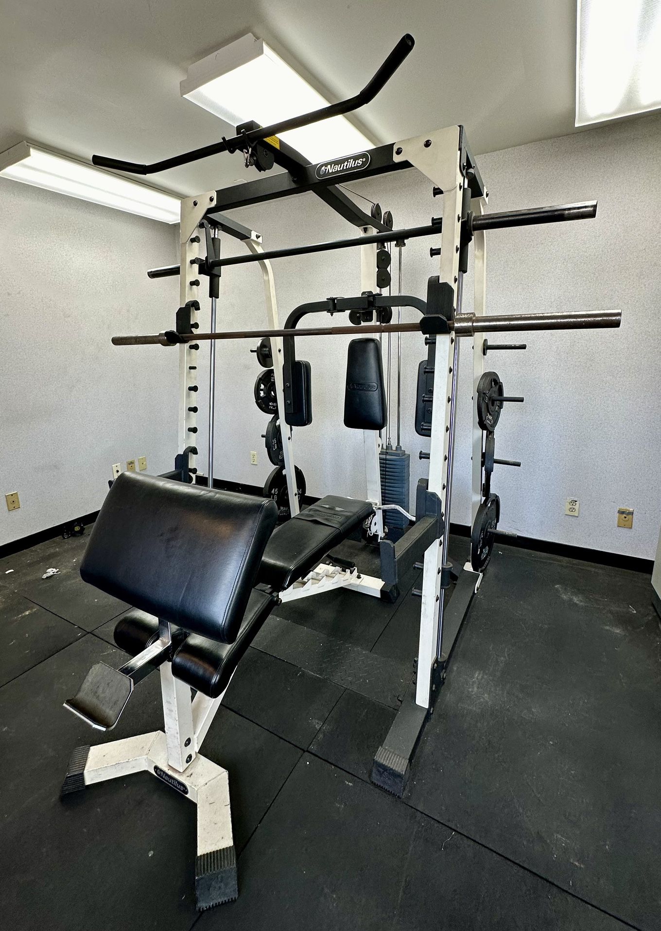 Complete Home Gym Smith Machine w/ 200lbs Weight + Bench + 255lb Olympic Set + Stall Mats 