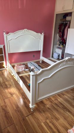 Girls full size frame with mirrors and dresser