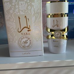 Lattafa Yara Moi 