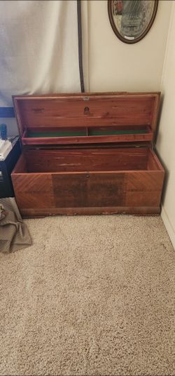 1960s Lane Cedar Chest