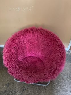 Pink Faux Fur Saucer Chair