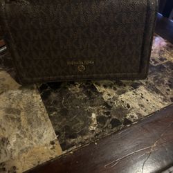 Michael Kors Crossbody Wallet