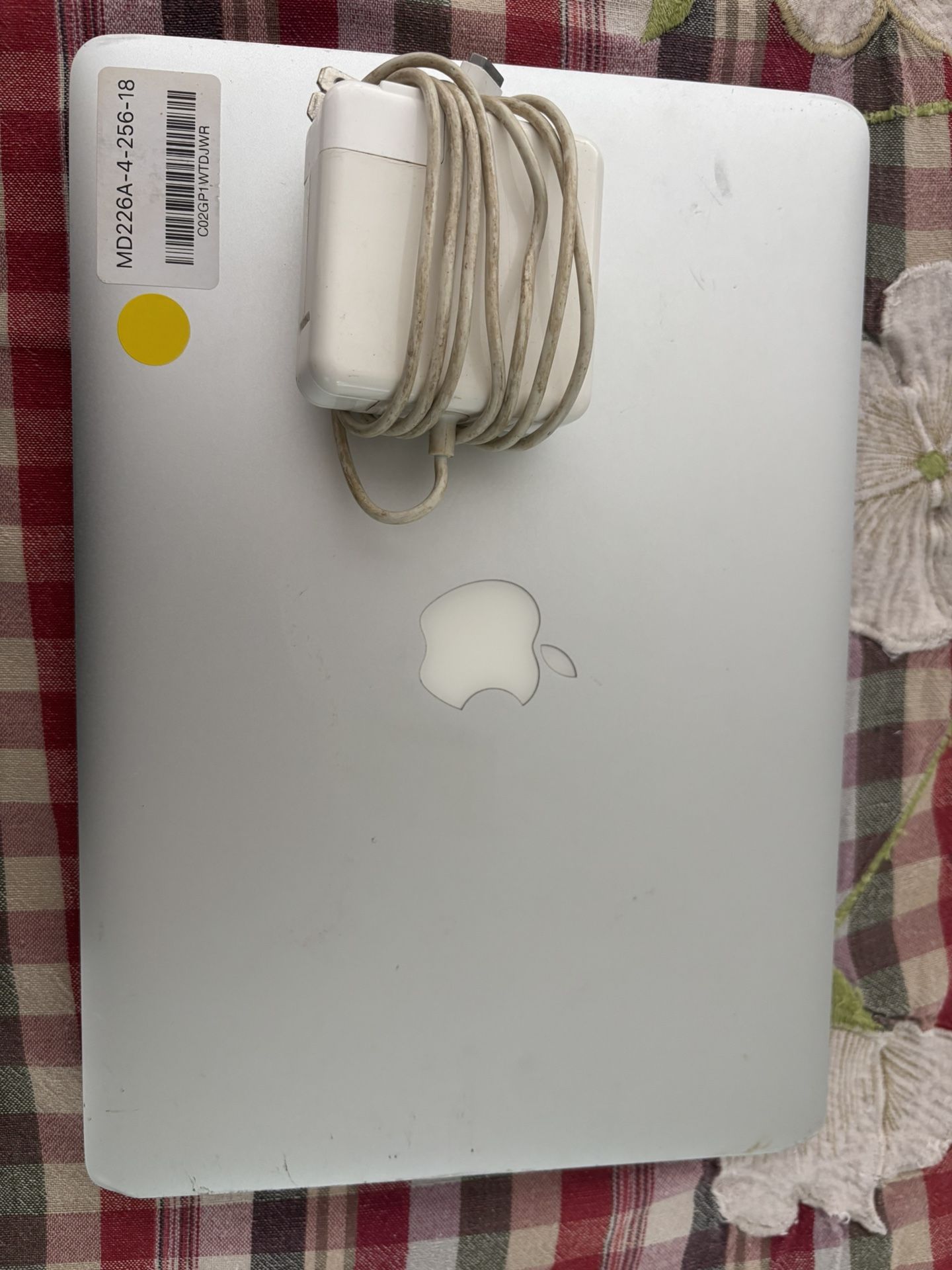 MacBook Air – Not Working, For Repair or Parts 