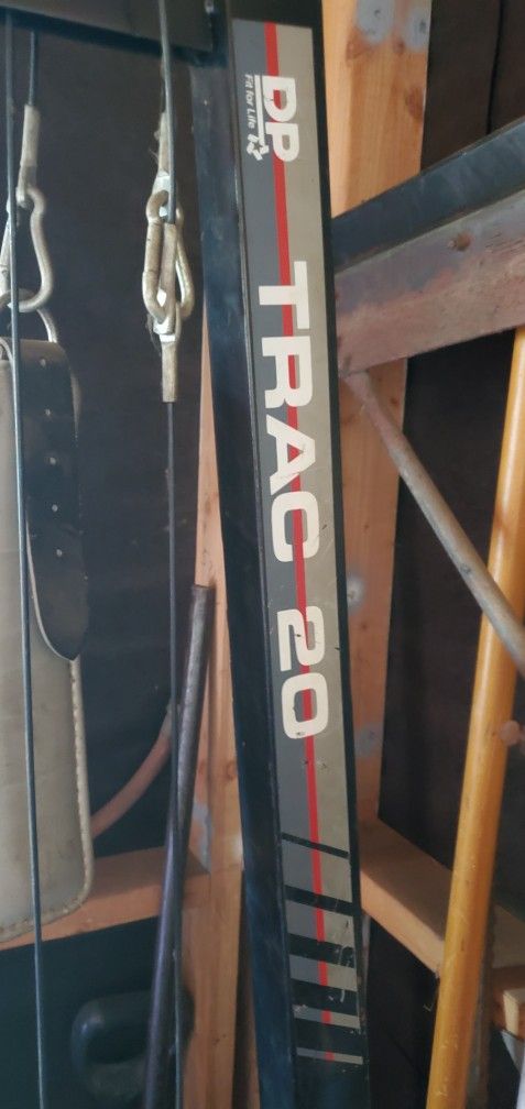 DP trac 20 weight fitness machine