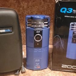 Zoom Q3
Hand-held Audio & Video Recorder